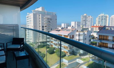 Apartamento en venta en Icon Brava Tower, Punta del Este.