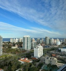 Departamento En Venta En Edificio Miami Boulevard, Playa Mansa Punta del Este