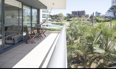 DEPARTAMENTO DE 2 DORMITORIOS EN EDIFICIO BRAVISSIMA, PUNTA DEL ESTE