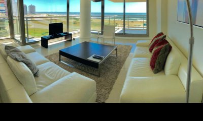Apartamento en venta de 3 dormitorios en Torre Imperiale, Punta del Este
