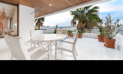 Apartamento en venta de 4 dormitorios en edificio Amarras del Este, Punta del Este.