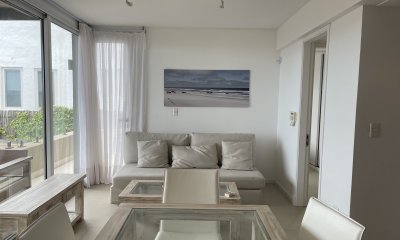 Departamento en Venta de 3 Dormitorios Bahia de Montoya, Punta del Este