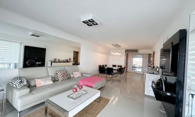 Apartamento en venta de 3 dormitorios en Miami boulevard, Punta del Este