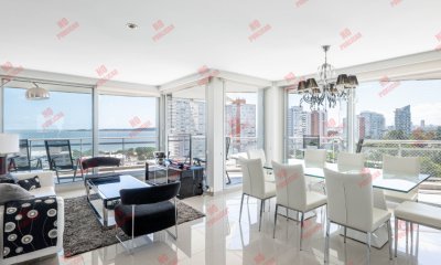 Departamento en Venta de 3 Dormitorios y dependencia en Sunrise Tower, Punta del Este