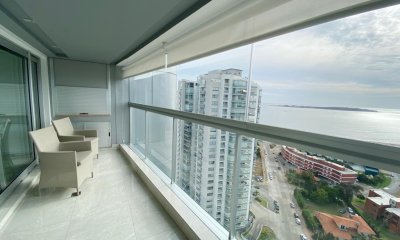 Apartamento de 3 dormitorios en venta en Miami Boulevard, Punta del Este.