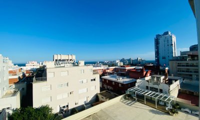 Apartamento de 2 dormitorios en venta en Fontemar, Punta del Este.