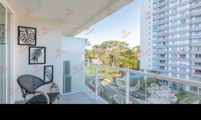 Departamento en Venta de 1 Dormitorio y medio en Edificio Yoo, Punta del Este