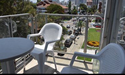 Apartamento en venta de 3 dormitorios en Punta del Este.