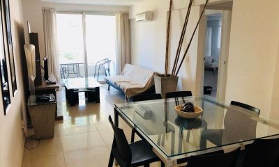 Apartamento en venta de 2 dormitorios en Summer Tower, Punta del Este