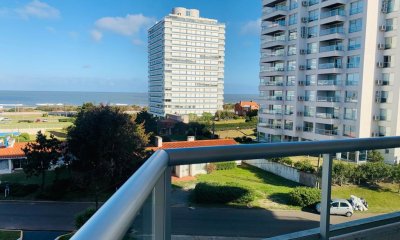 Apartamento en venta de 3 dormitorios en Brava Biarritz, Punta del Este.