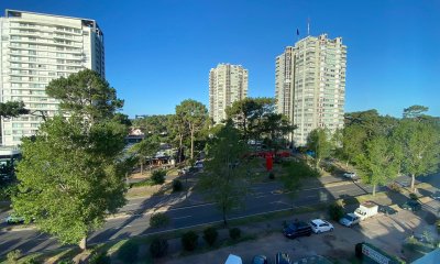 Apartamento en venta de 2 dormitorios en Roosevelt, Punta del Este.