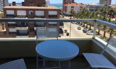 Apartamento en venta de 3 dormitorios en Península de Punta del Este.
