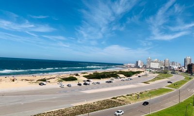 Apartamento en venta de 3 suites en edificio Martinique, Punta del Este.