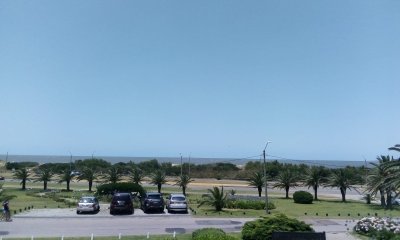 Apartamento en venta de 2 dormitorios en Punta del Este.