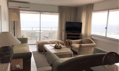 Pent-House en venta de 3 dormitorios en Espigón, Punta del Este.