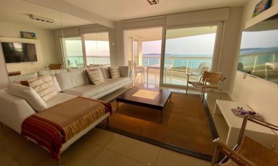 Hermoso departamento de 3 dormitorios en edificio Aquarela, Punta del Este