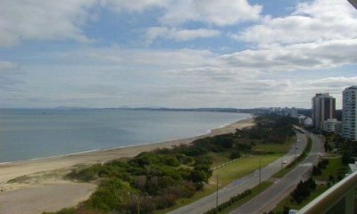Departamento de 3 Dormitorios en Coral Tower, Punta del Este