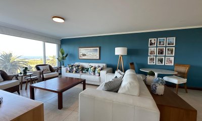 Departamento en venta de 4 Suites en Playa Brava, Punta del Este