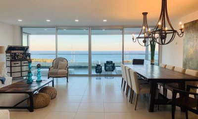 Venta de apartamento 4 dormitorios Tiburón Terraz, Punta del Este.