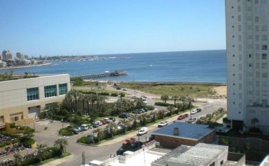 Apartamento en venta de 3 dormitorios en Season Tower, Punta del Este.