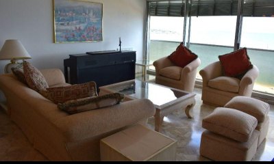 Apartamento en venta de 3 dormitorios en edificio Tequendama I, Punta del Este.