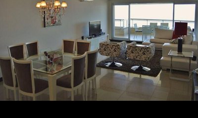 Venta de Apartamento 3 dormitorios, Torre Lobos, Punta del Este