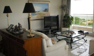 Departamento 3 dormitorios en coral tower, Mansa, Punta del Este