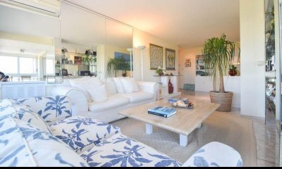 Apartamento en venta de 3 dormitorios en Punta del Este.