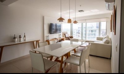 Apartamento en venta de 3 dormitorios en Miami Boulevard, Punta del Este.