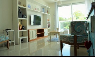 Apartamento en venta de 2 dormitorios en Punta del Este.
