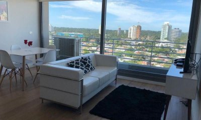 Departamento en venta de 2 dormitorios en torre Alexander Boulevard, Punta del Este.