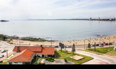 Apartamento en venta de 3 dormitorios en torre Punta del Este.