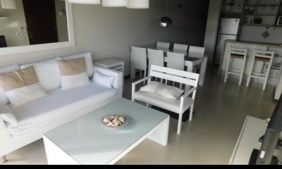 Apartamento de 3 dormitorios en Edificio Brisas, La Barra, Montoya.