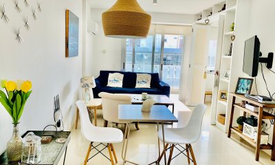 VENTA DE APARTAMENTO DE 2 DORMITORIOS EN EDIFICIO ARENAS DEL MAR
