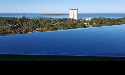Apartamento en venta de 2 dormitorios en Punta del Este.