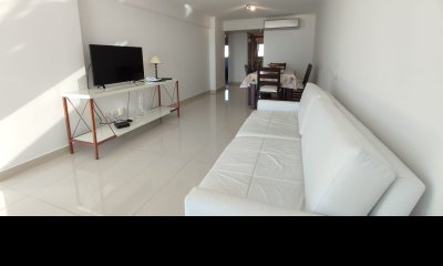 Apartamento en venta 2 dormitorios en Miami Boulevard, Punta del Este.