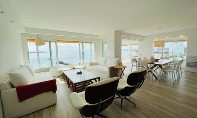 Espectacular apartamento en venta en edificio Malecón, Punta del Este.