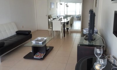 Apartamento en venta de 2 dormitorios en Bahia Palace, Punta del Este.