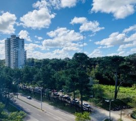 Apartamento de 3 dormitorios en venta en Roosevelt, Punta del Este.