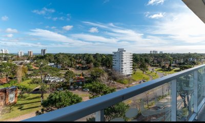 Departamento en Venta en Edificio Yoo de 2 Dormitorios, Punta del Este