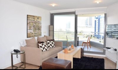 Apartamento en venta de 2 dormitorios en torre Alexander Boulevard, Punta del Este.