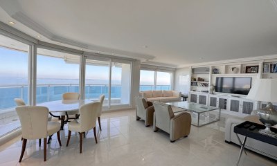 Hermoso apartamento en venta en Millenium Tower, Punta del Este.