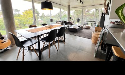 Departamento en Venta de 2 dormitorios en Playa Mansa, Punta del Este