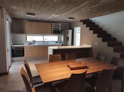 casa en venta de 4 dormitorios en barrio privado solanas, punta del este. - jpa4554c