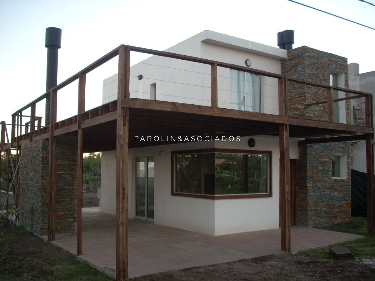 Casa en venta a pasos del mar de Punta del Este.
