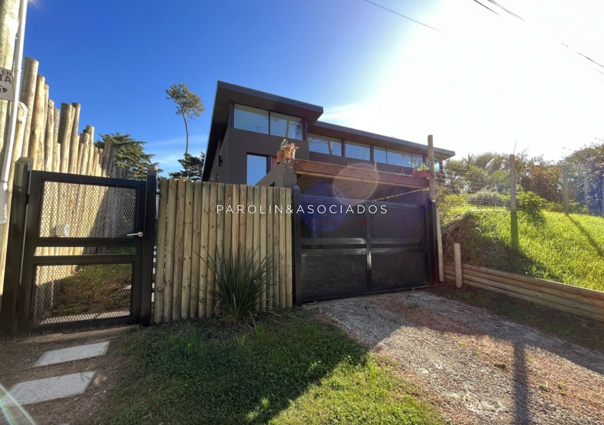 Casa en venta de 2 dormitorios en suite en Punta del Este. - GoPunta - Portal Inmobiliario de Punta del Este - Maldonado