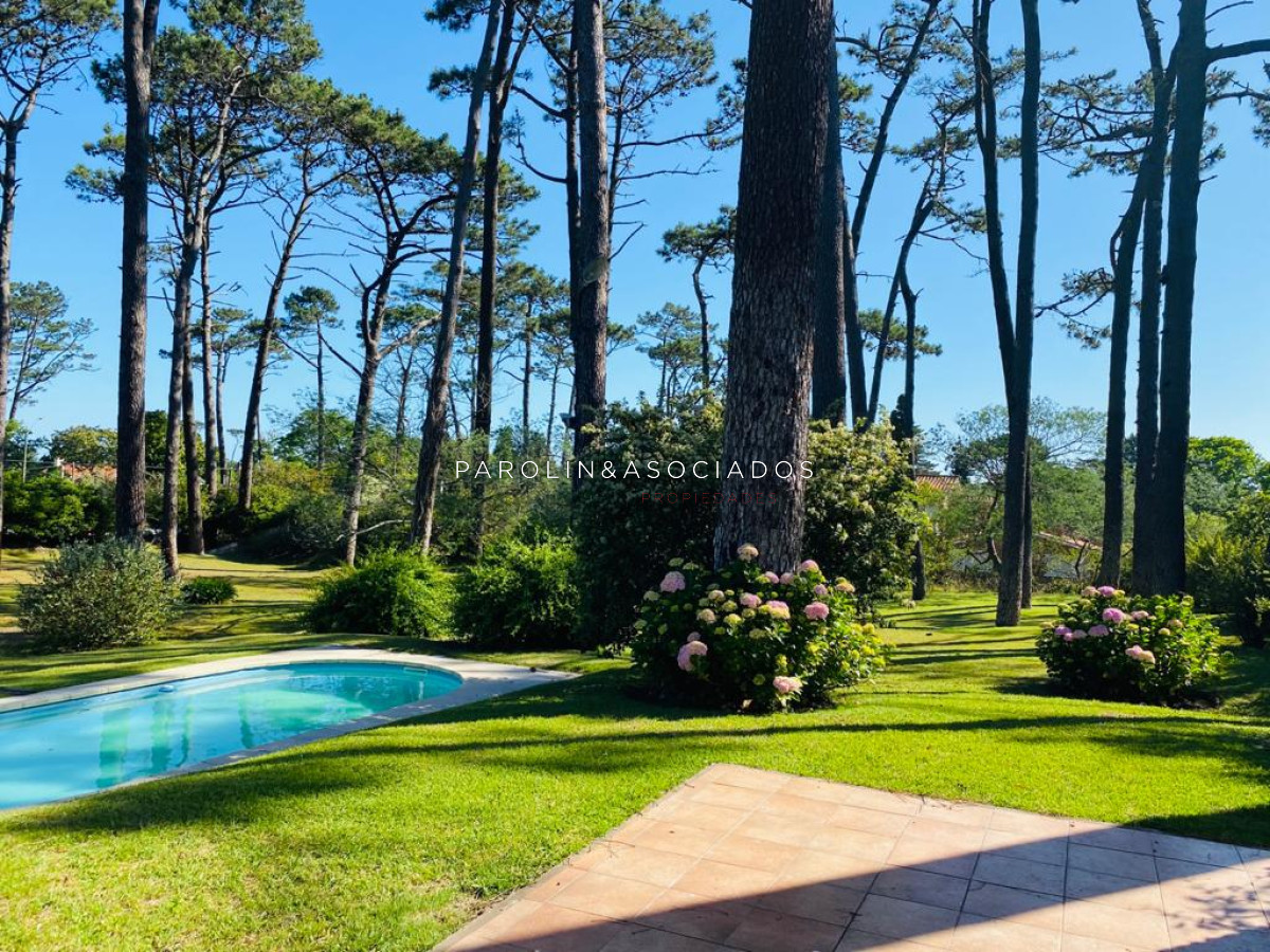 Excelente propiedad en venta de 4 suites, Punta del Este.