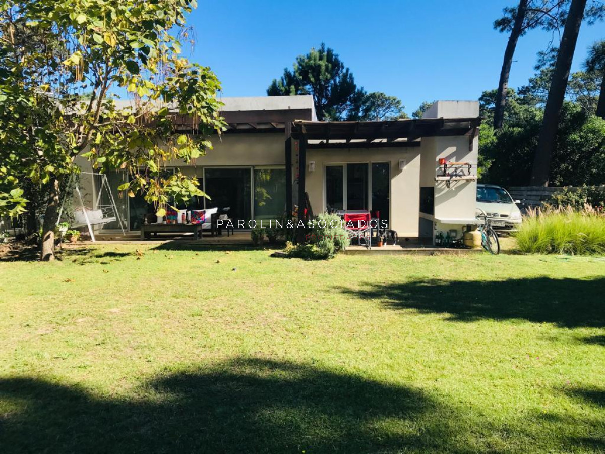 casa en venta de 3 dormitorios en barrio cerrado la alborada, punta del este. - jpa8770c
