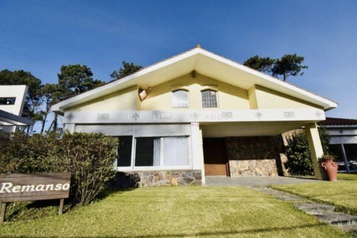 Casa en venta de 3 dormitorios en Mansa, Punta del Este.