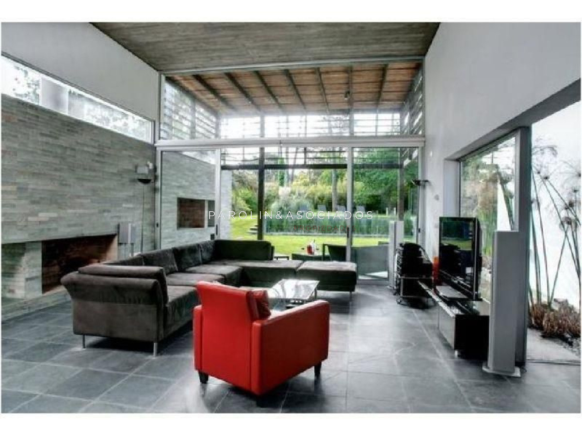 Casa en venta de 5 dormitorios en San Rafael, Punta del Este. 